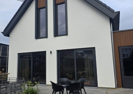 Nieuwe kozijnen en schuifpuien in Echt